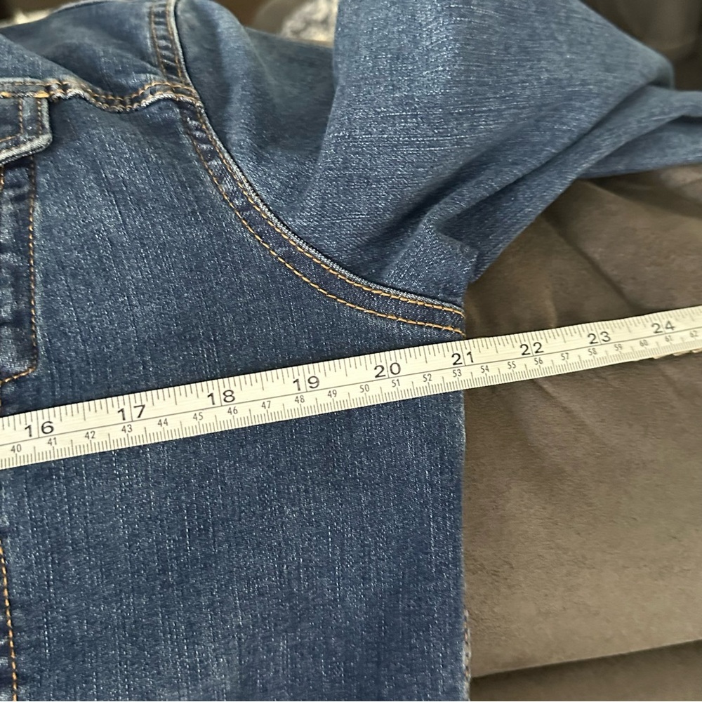 Time and True Classic Blue Denim Jean Jacket Size Large 12-14 100% Cotton - Picture 9 of 11